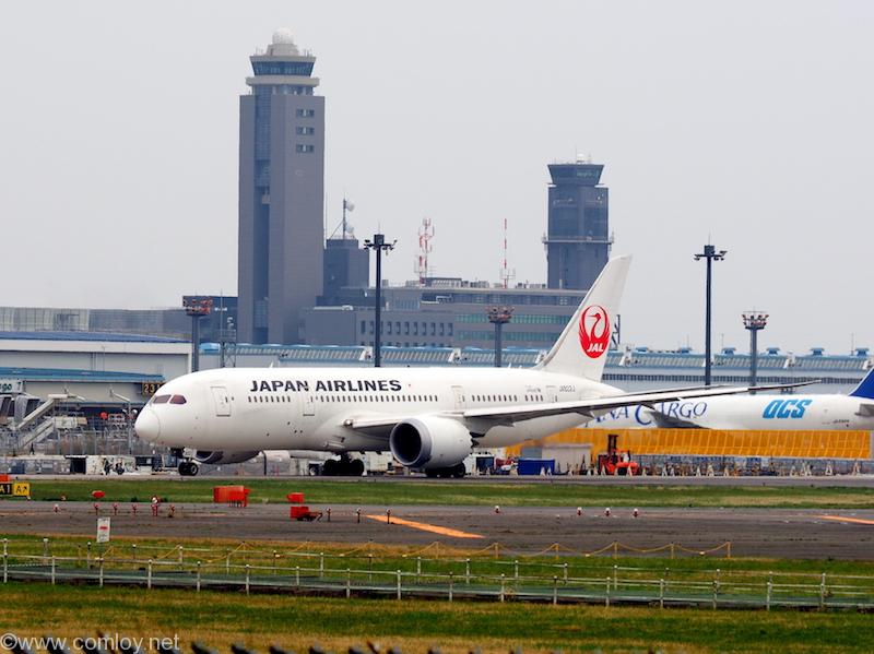 日本航空 (Japan Airlines) B787-8 Dreamliner 機体番号JA822J 型式B787-8 Dreamliner 製造番号34832/23 登録2012/03