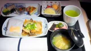 全日空 NH850 バンコク – 羽田　機内食