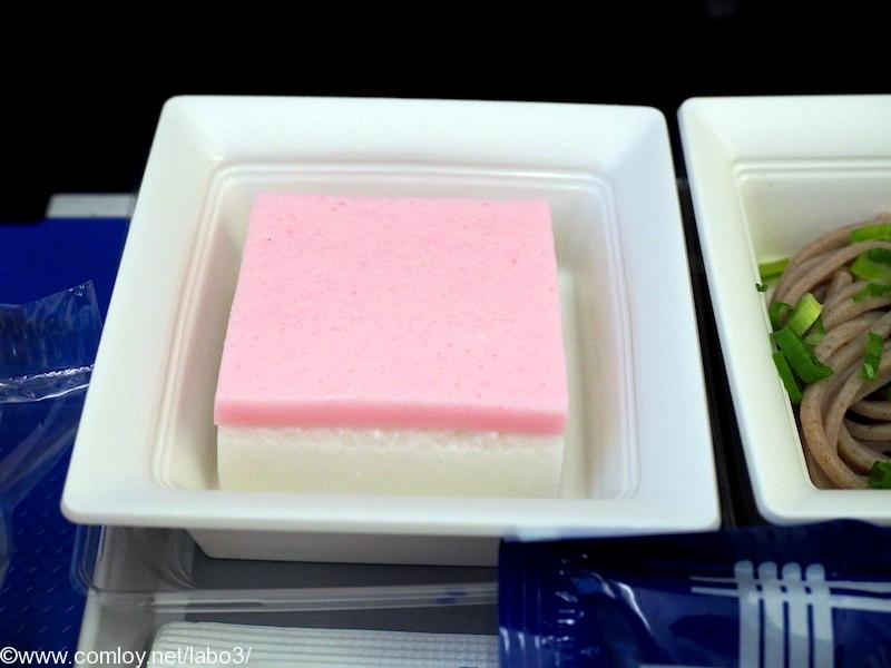 全日空 NH842 シンガポール - 成田 プレミアムエコノミークラス機内食 デザート ココナッツケーキ