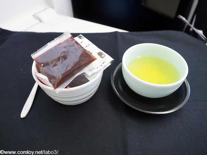 日本航空JL31 羽田 - バンコク ビジネスクラス機内食 甘味　最中