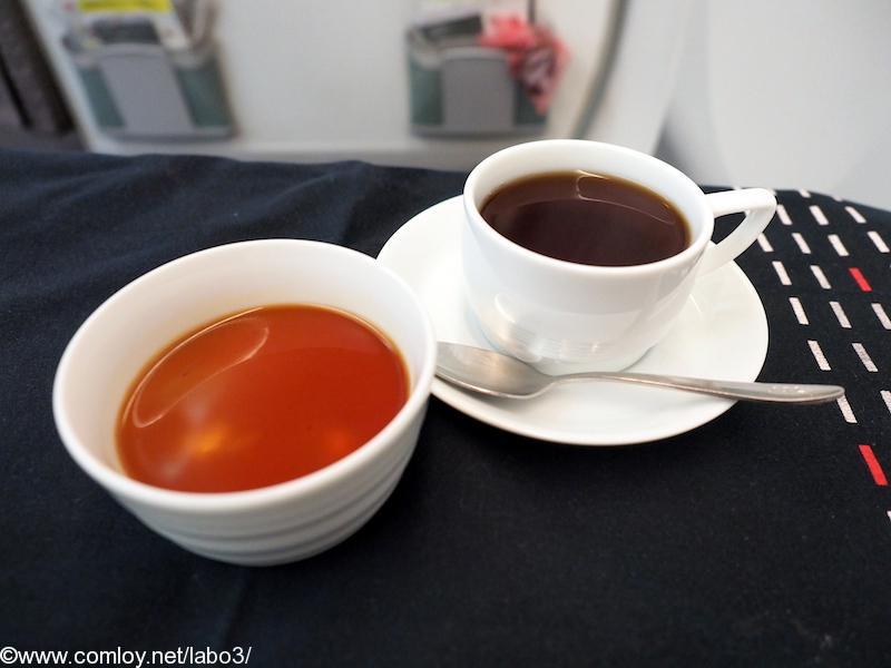 日本航空JL707 成田 – バンコク　ビジネスクラス　機内食 デザート 山田農園のほうじ茶プリン