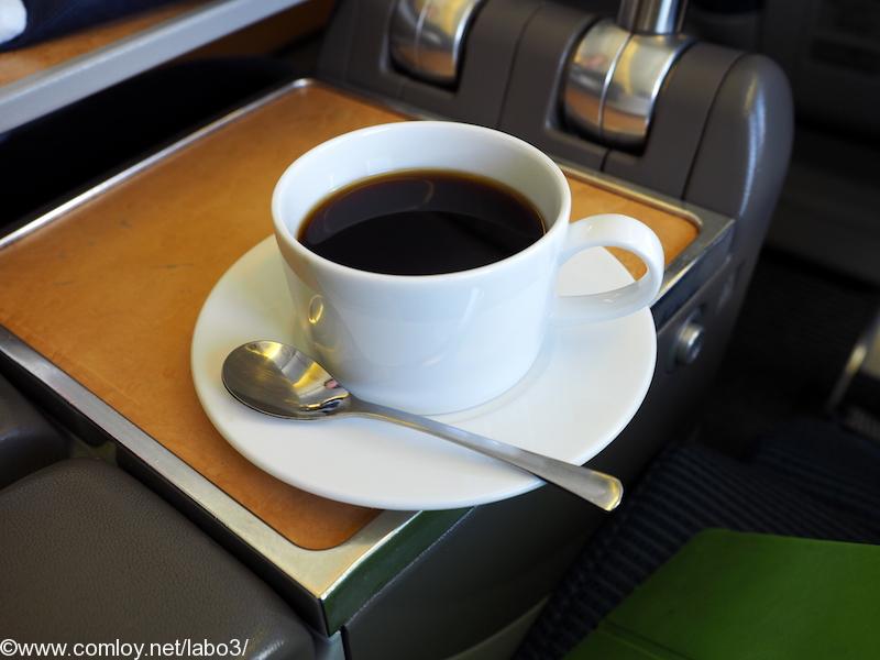 全日空 NH824 台北（桃園） - 成田 ビジネスクラス機内食　昼食 食後のコーヒー