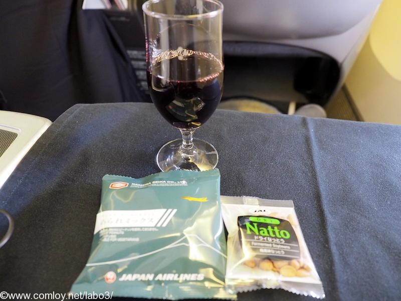 日本航空 JL32 バンコクー羽田 ビジネスクラス機内食 赤ワイン