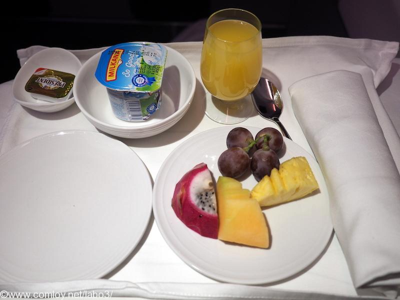 マレーシア航空 MH88 クアラルンプール - 成田 ビジネスクラス機内食　朝食