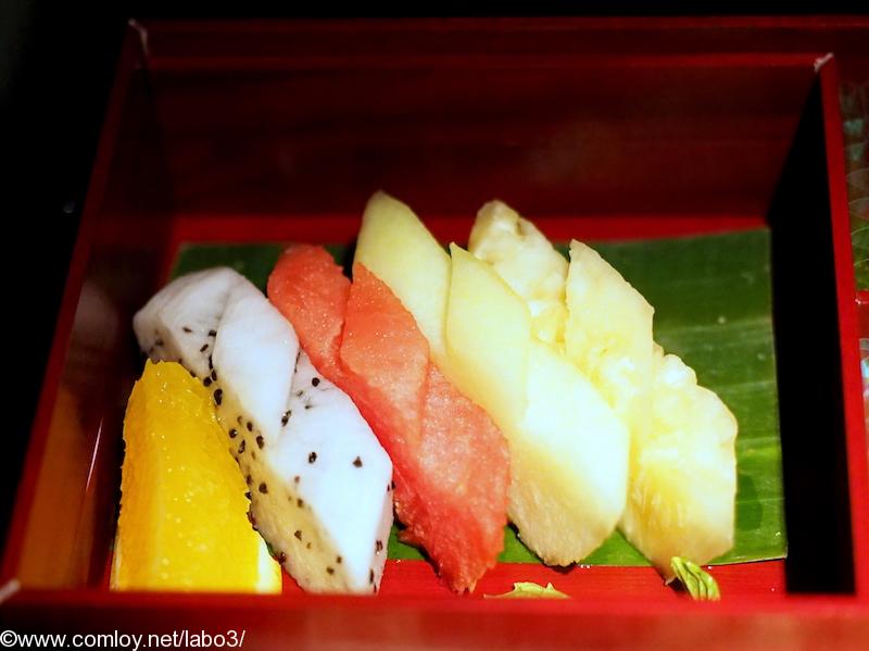 日本航空 JL34 バンコク - 羽田 ビジネスクラス機内食 　果物盛り合わせ