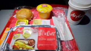 エアアジアX D7523 成田 - クアラルンプール プレミアムフラットベッドクラス機内食 朝食