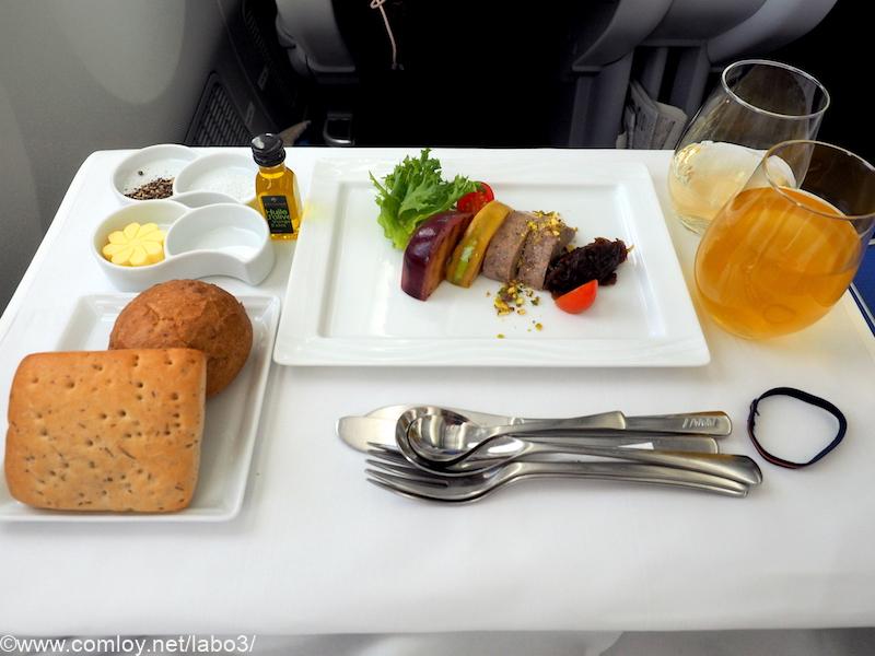 全日空 NH848 バンコク - 羽田 ビジネスクラス機内食 昼食