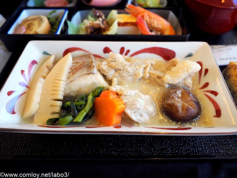 日本航空 JL805 成田 - 台北（桃園） ビジネスクラス機内食 鯛さくら餡掛けと鶏味噌煮