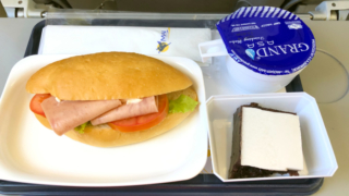 ミャンマー国際航空 8M336 バンコク - ヤンゴン エコノミークラス機内食