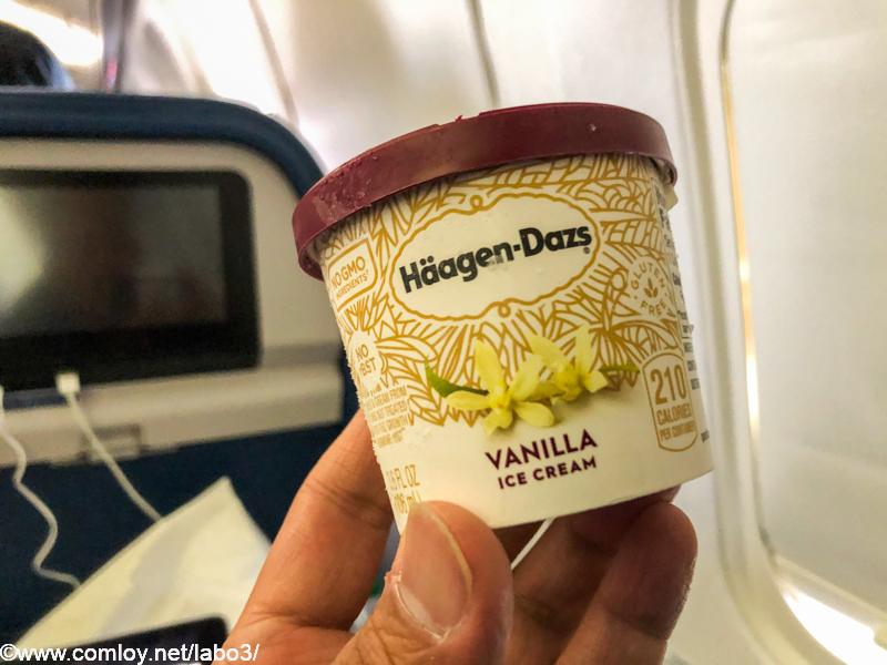 デルタ航空 DL181 ホノルル - 成田 エコノミークラス 機内食 デザート ハーゲンダッツアイスクリーム