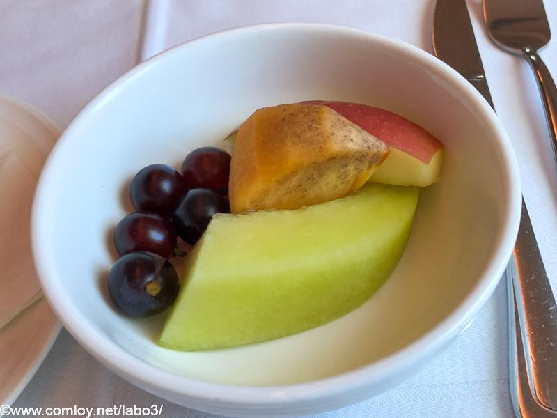 マレーシア航空 MH89 成田 - クアラルンプール ビジネスクラス機内食 Seasonal Fruit