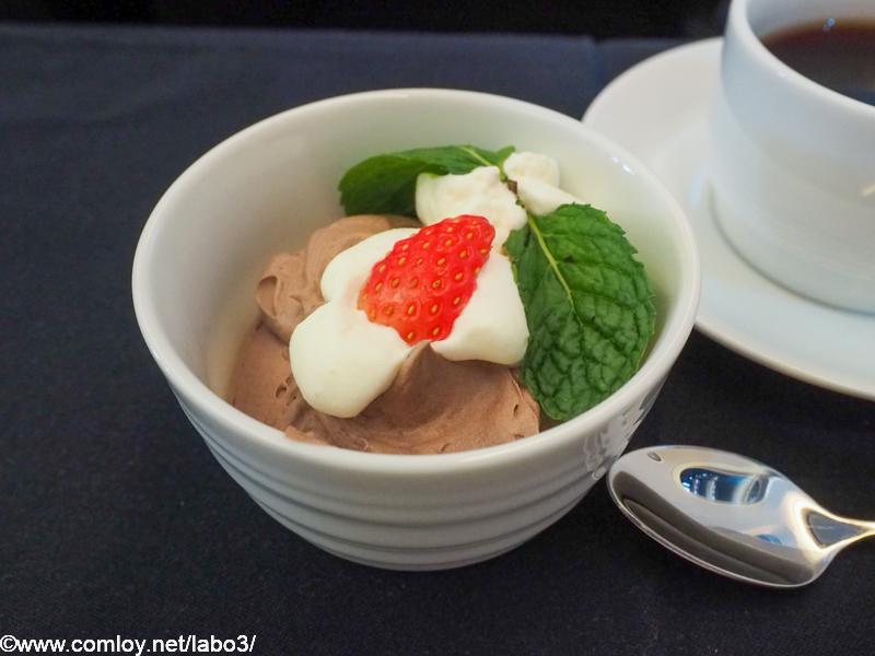 日本航空JL32 バンコク - 羽田ビジネスクラス 機内食 チョコレートムース デザート