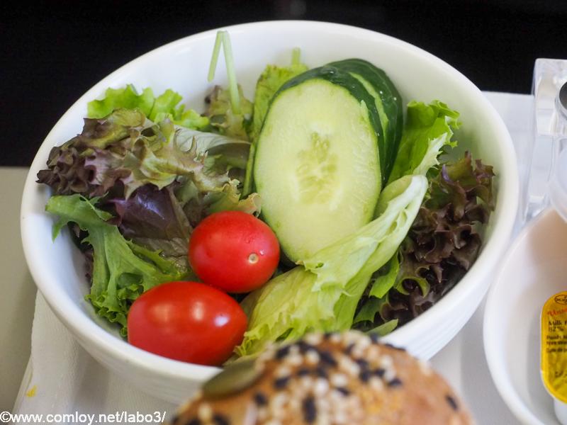 マレーシア航空 MH780 クアラルンプール - バンコク ビジネスクラス 機内食 Starter Garden Salad Sambal mayonnaise