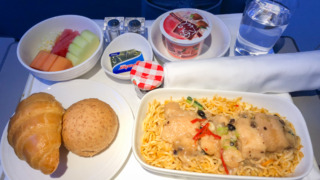 マレーシア航空 MH726 ジャカルタ - クアラルンプール ビジネスクラス 機内食