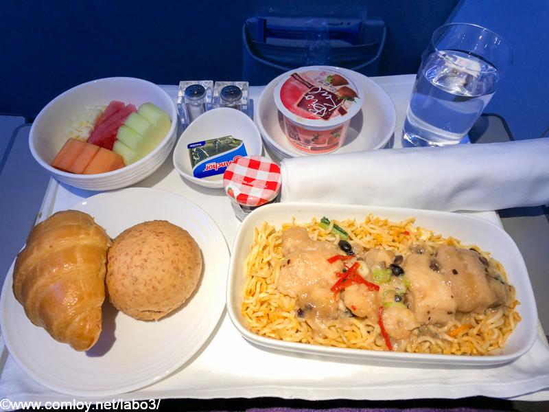 マレーシア航空 MH726 ジャカルタ - クアラルンプール ビジネスクラス 機内食