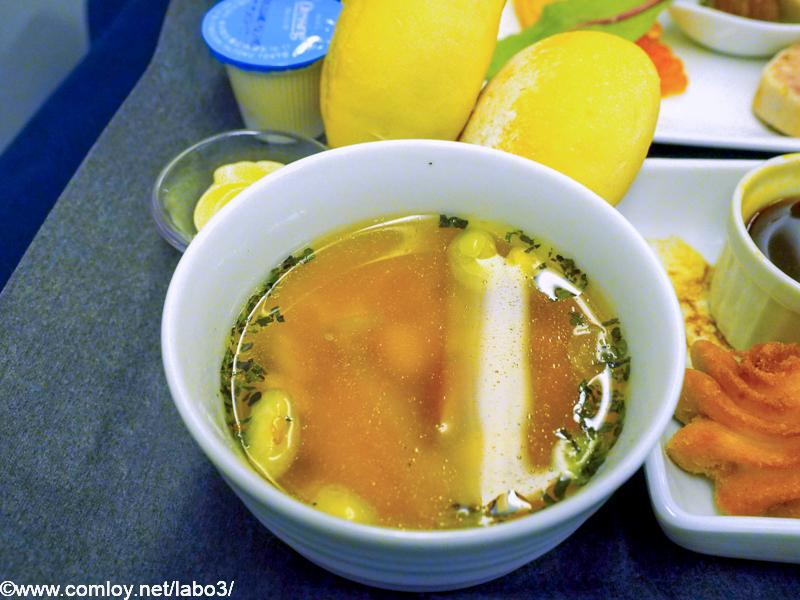 日本航空 JL99 羽田 - 台北(松山） 機内食 ショートパスタと豆のスープ バジル風味