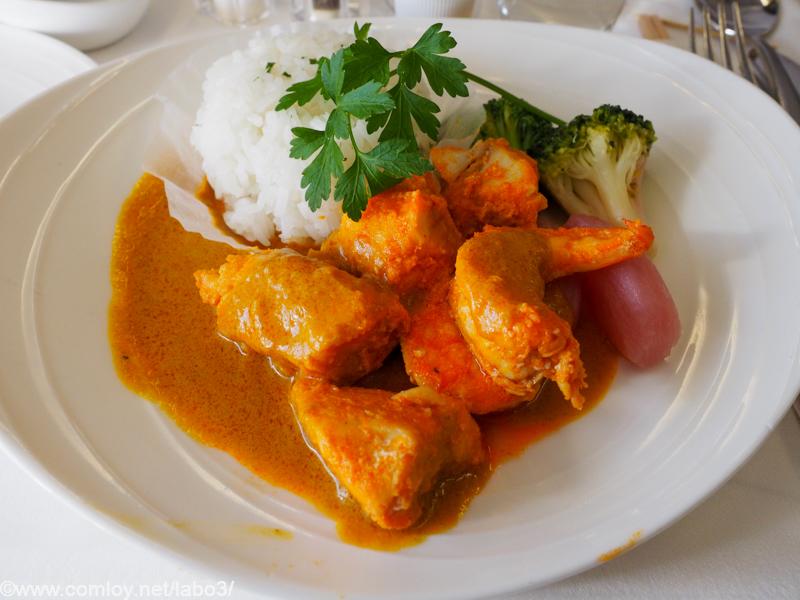 マレーシア航空 MH89 成田 - クアラルンプール ビジネスクラス機内食 Main Courses Pan-fried Chicken with Chilli Sauce Frid rice and sauteed mixed vegetables