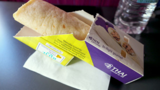 タイ国際航空 TG110 バンコク - チェンマイ 機内食
