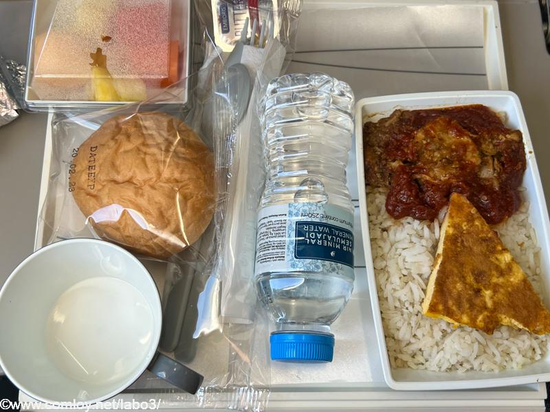 マレーシア航空 MH784 クアラルンプール - バンコク エコノミークラス機内食