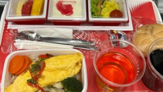 日本航空 JL724 クアラルンプール - 成田 エコノミークラス機内食