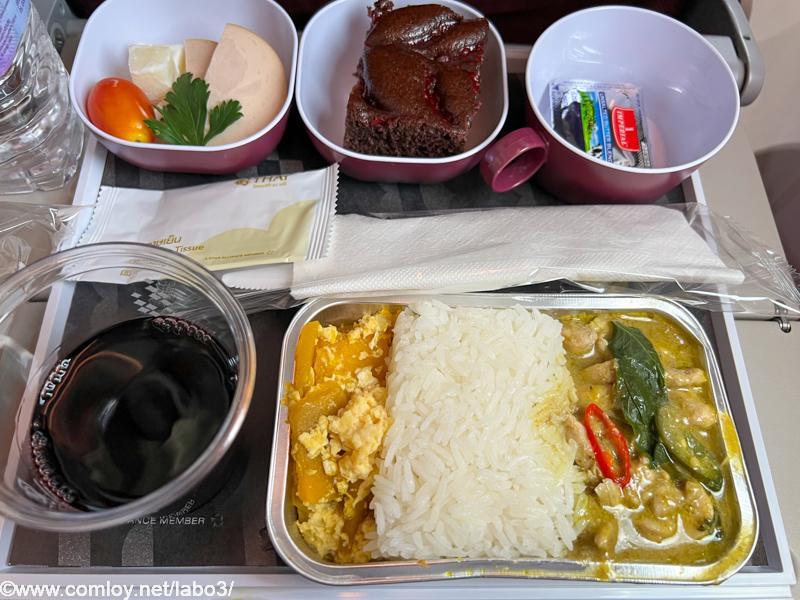 タイ国際航空 TG413 バンコク - シンガポール エコノミークラス機内食