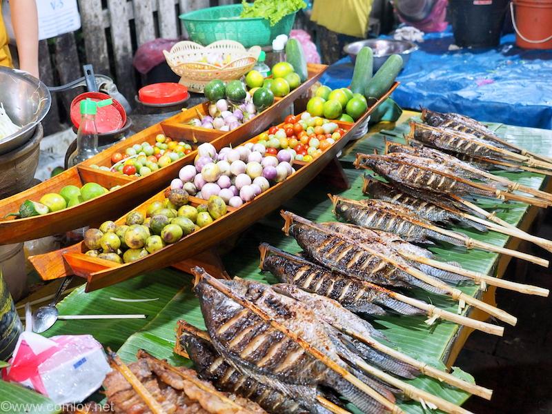 ルアンパバーン 屋台のお食事