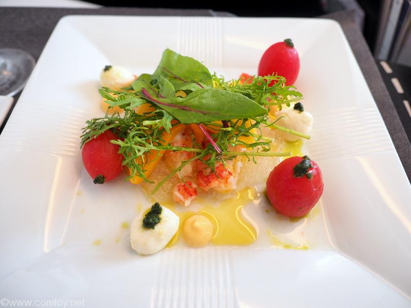 日本航空 JL31 羽田 -バンコク ビジネスクラス機内食 オマール海老のカプレーゼ