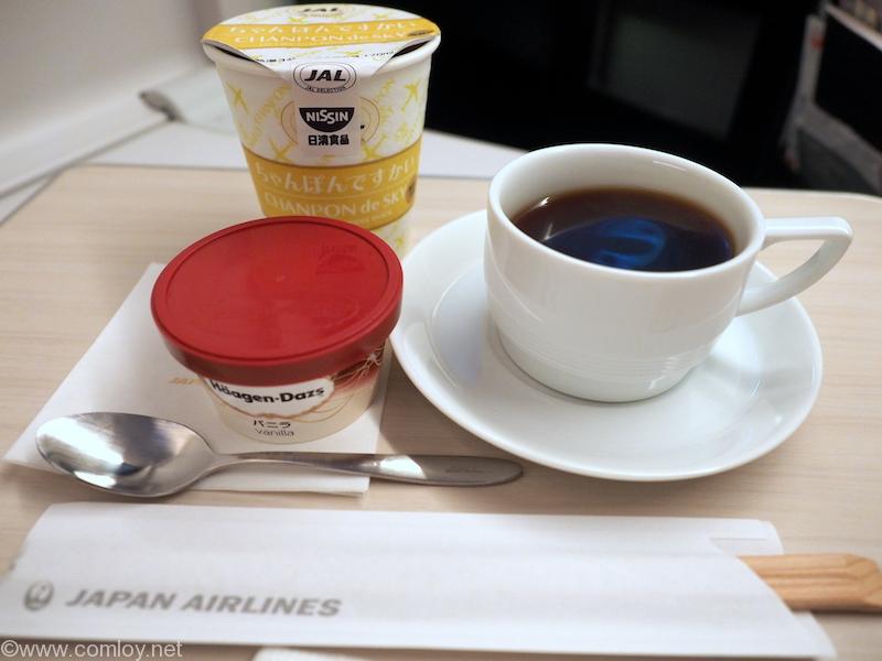 日本航空 JL31 羽田 -バンコク ビジネスクラス機内食 ちゃんぽんですかい