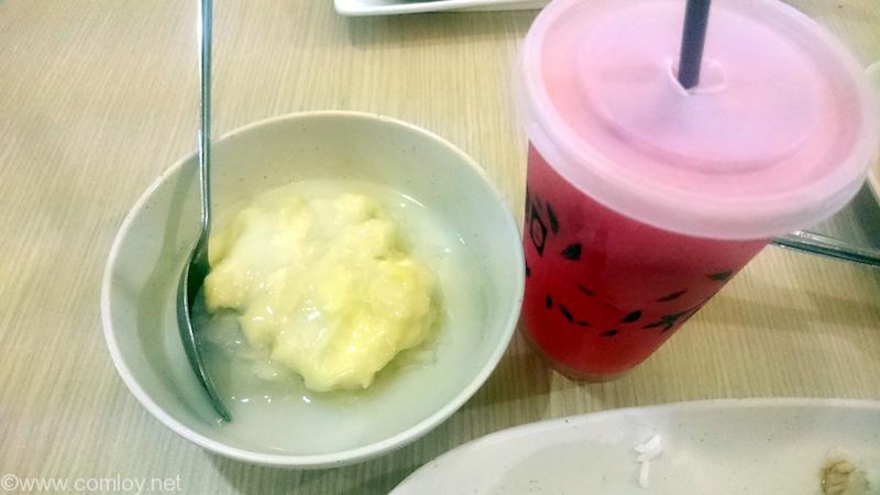 MBK FOOD CENTER ドリアンwith もち米のデザートとスイカジュース