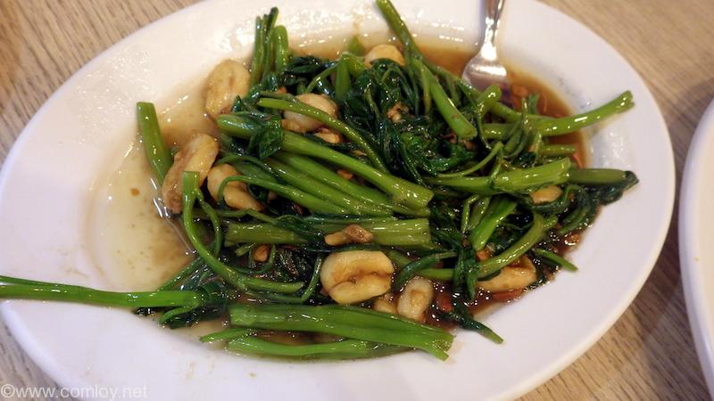 ソンブーン パックブーンファイデーン(空芯菜の炒め物)