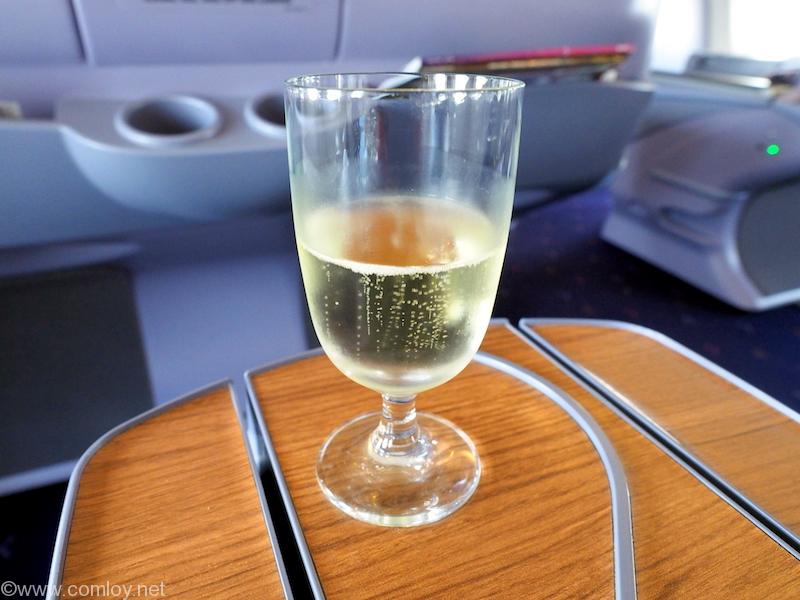タイ航空 TG601 香港(HKG) - バンコク(BKK) ビジネスクラス機内食