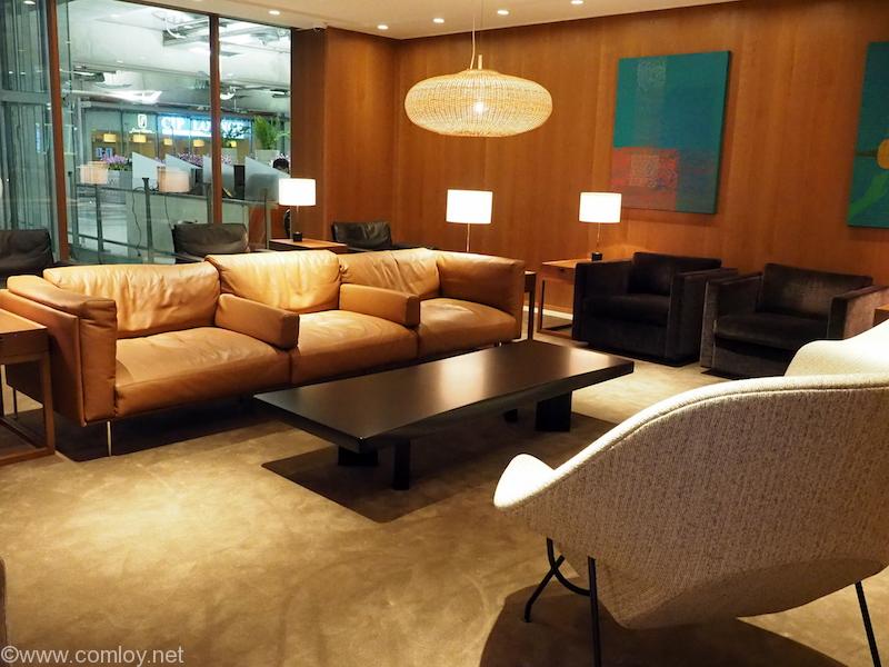 バンコク スワンナプーム空港 キャセイパシフィック航空ラウンジ