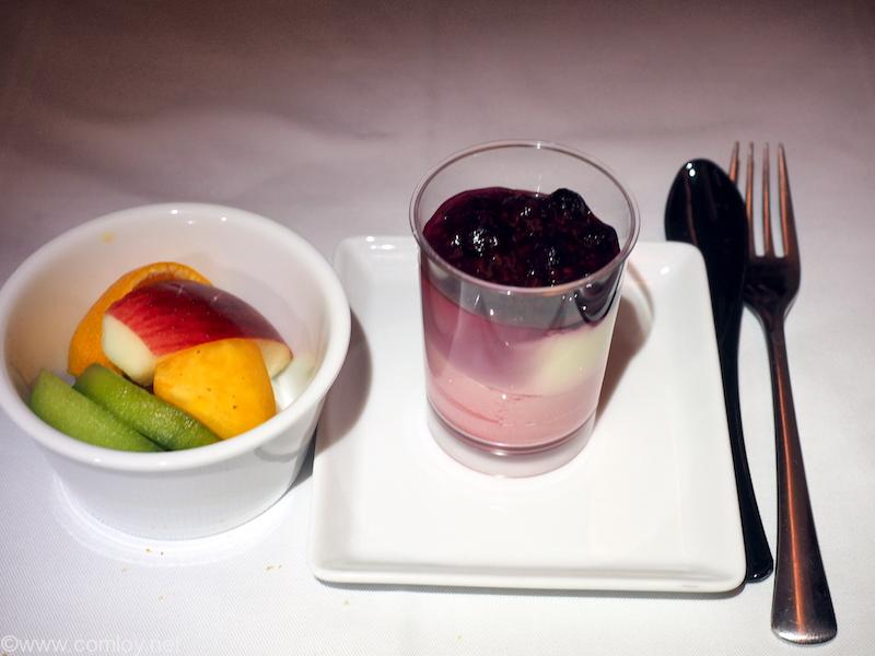 全日空 NH807 成田 -バンコク ビジネスクラス 機内食