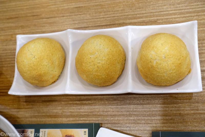 TimHoWan Bangkok "Baked Bun with BBQ Pork"