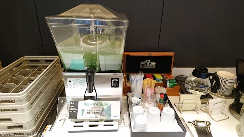 羽田空港 ANA SUITE LOUNGE 青汁