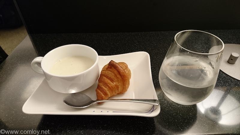 那覇 ANA SUITE LOUNGE