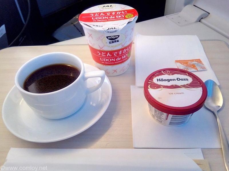 日本航空 JL32 バンコク ー 羽田 ビジネスクラス機内食