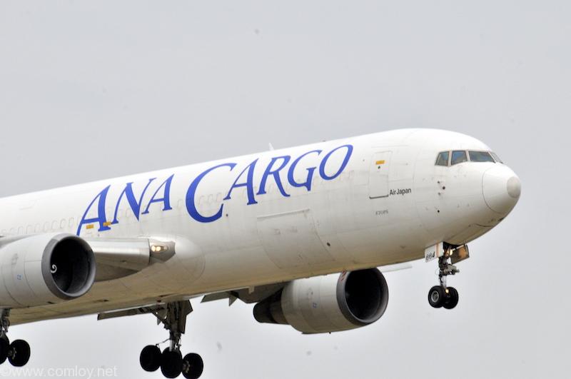 ANA CARGO B767-300 機体番号JA8664 型式Boeing767-381/ER(BCF) 製造番号27339/556 登録2010/08