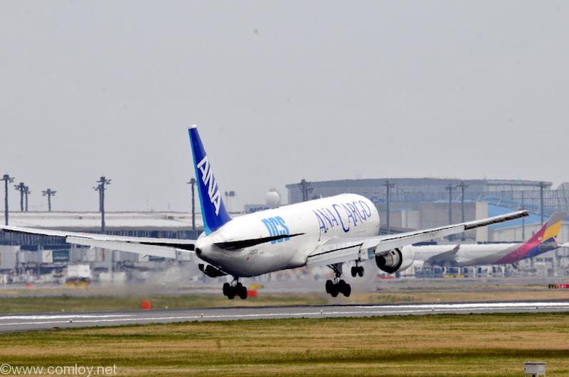 ANA CARGO B767-300 機体番号JA8664 型式Boeing767-381/ER(BCF) 製造番号27339/556 登録2010/08