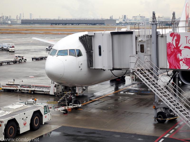 JA657J B767-300 Boeing767-346/ER 40369/1013 2011/10