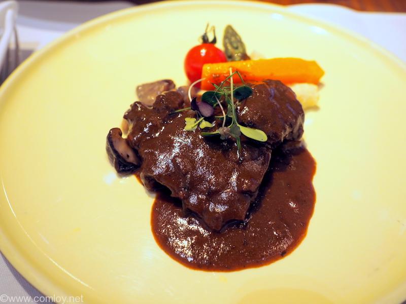 キャセイパシフィック 航空 ファーストクラスラウンジ「THE WING」「The Heaven」 Braised Beef Cheek