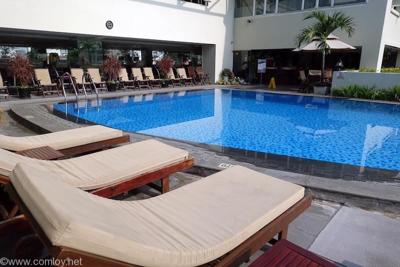 REX HOTEL