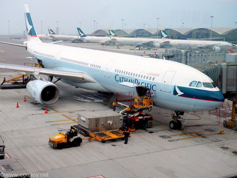 キャセイパシフィック CX768 香港 - ホーチミン A3330-300 AirBusA330-343X 548 2003/09