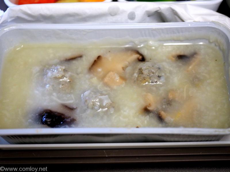 キャセイパシフィック CX768 香港 - ホーチミン エコノミークラス機内食