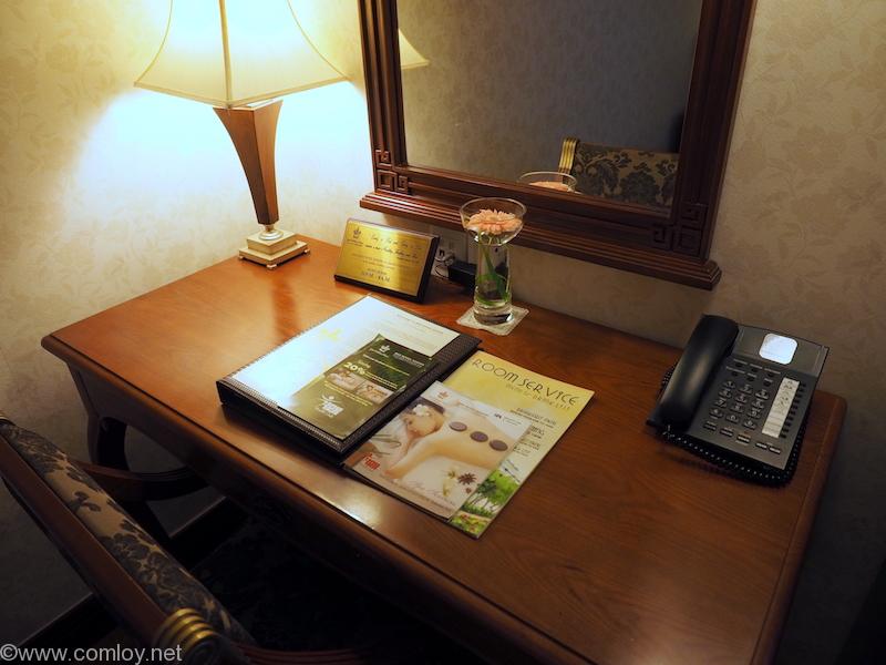 REX HOTEL