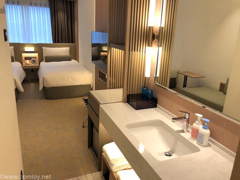 バス感覚でスクート Scoot に乗って台湾へ Vol 2 シーザー メトロ タイペイ Caesar Metro Taipei 凱達大飯店 客層がいまいちだけどそれ以外はコスパが抜群のホテル Comloy Labo Walking Around The World バス感覚でスクート Scoot に乗って台湾へ Vol 2 シーザー メトロ タイペイ Caesar Metro Taipei 凱達大飯店 客層がいまいちだけどそれ以外はコスパが抜群のホテル Comloy Labo Walking Around The World