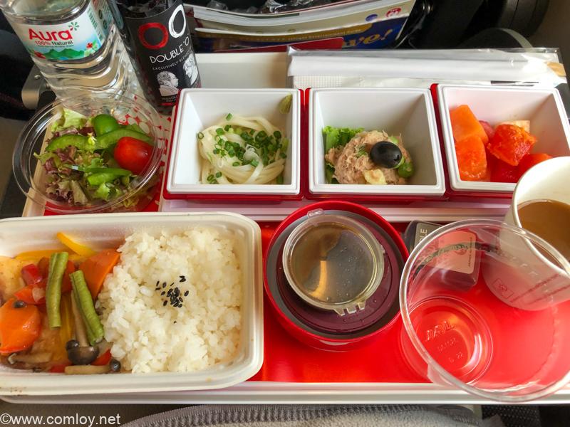 ちょっと大変だった初めてのミャンマー旅行 Vol 20 日本航空 Jl32 バンコク 羽田 エコノミークラス搭乗記 Comloy Labo Walking Around The World